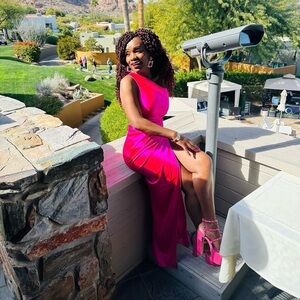 Meet your Posher, Joyce